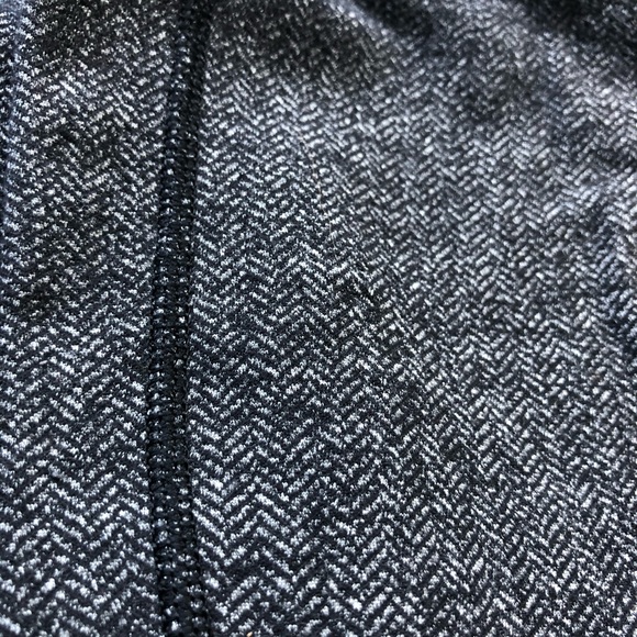 Lululemon herringbone winder under leggings - Picture 4 of 6